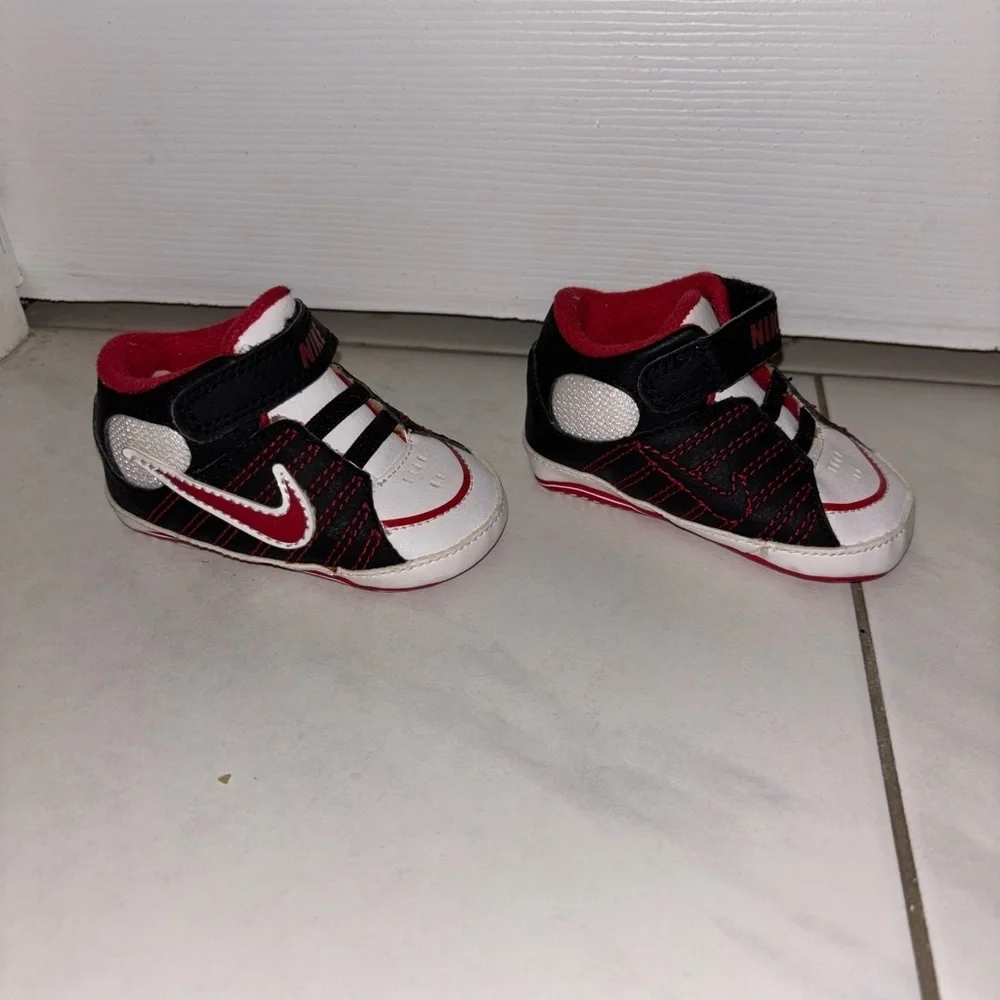 2009 Nike Baby Black, Red, and White Sneakers